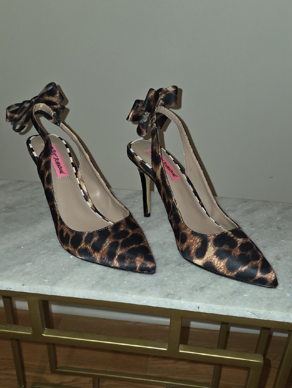 Betsey Johnson Ginjer Leopard Print Pointed Toe Slingback Heels- Sz 8.5